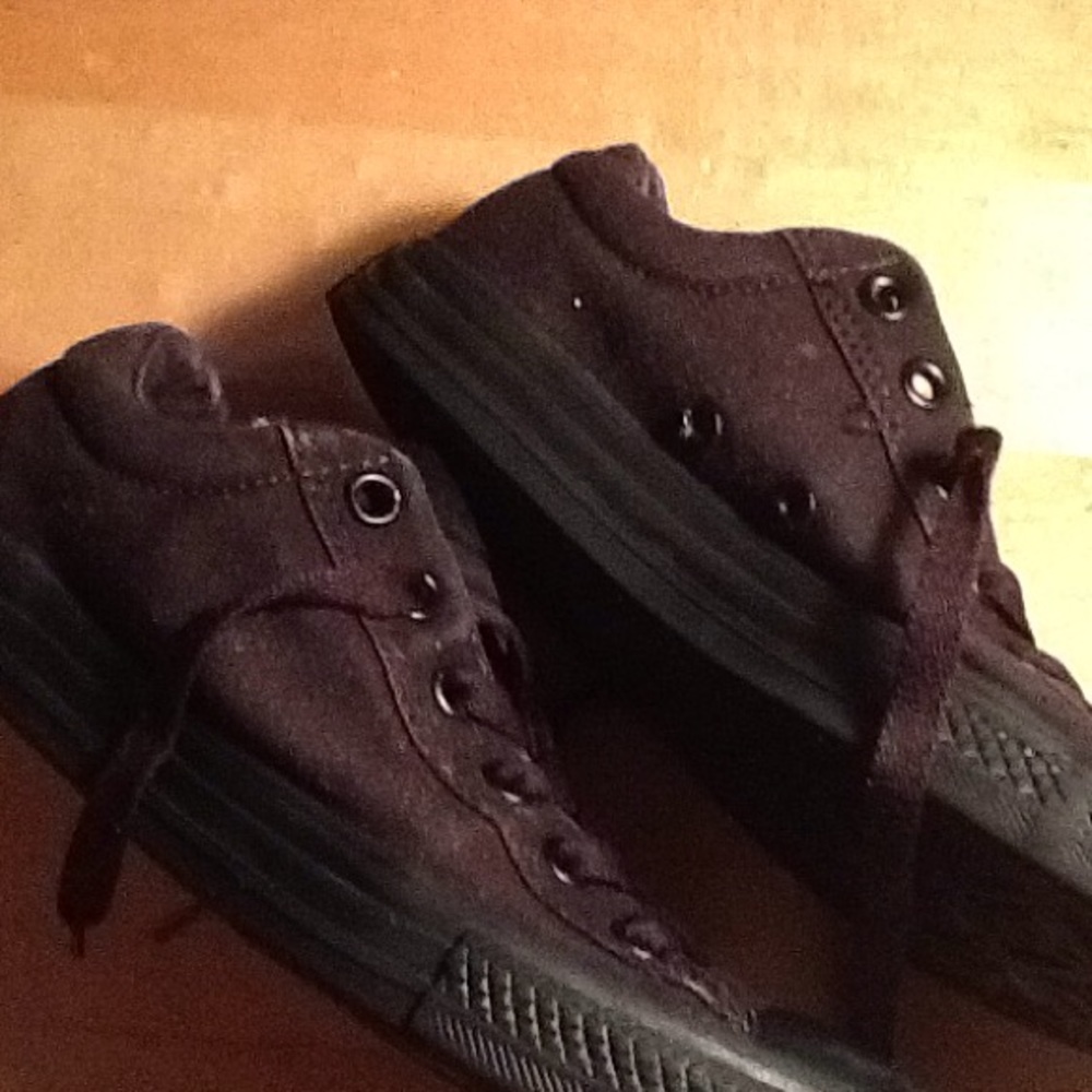 ๐บ๐บ๐บ black converse๐๐ Offers wanted - Picture 5 of 8